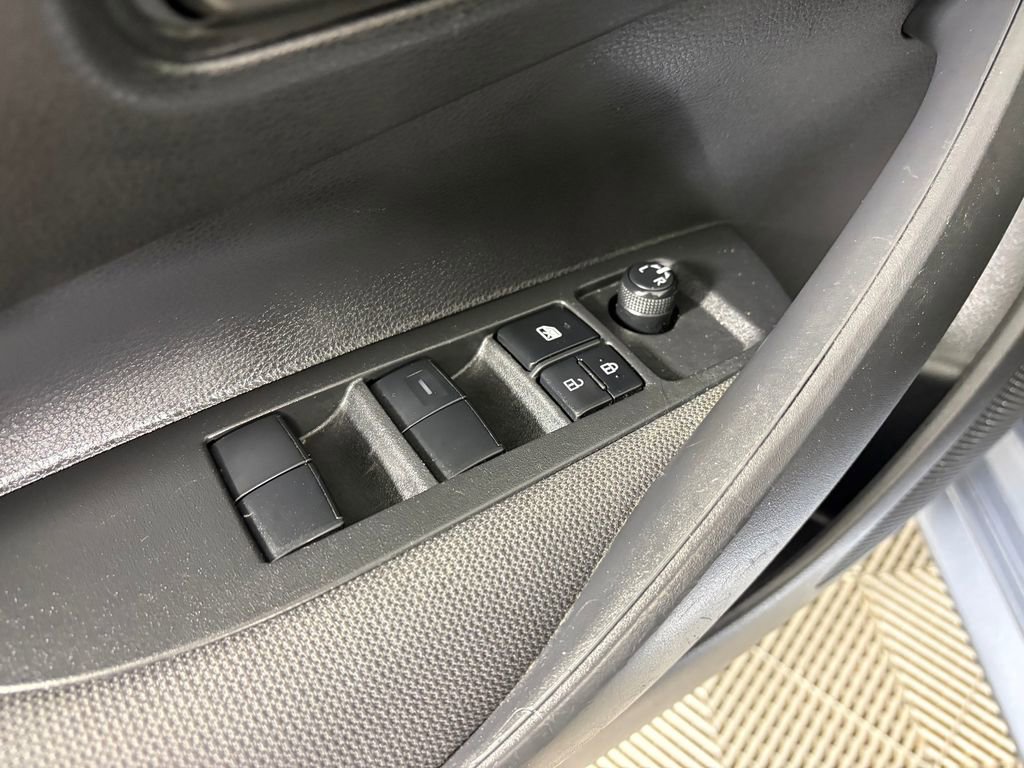 Used 2022 Toyota Corolla LE FWD image 13