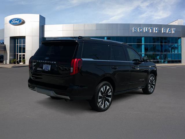 Certified 2025 Ford Expedition Platinum w/ Driver's Package AWD/4WD image 5
