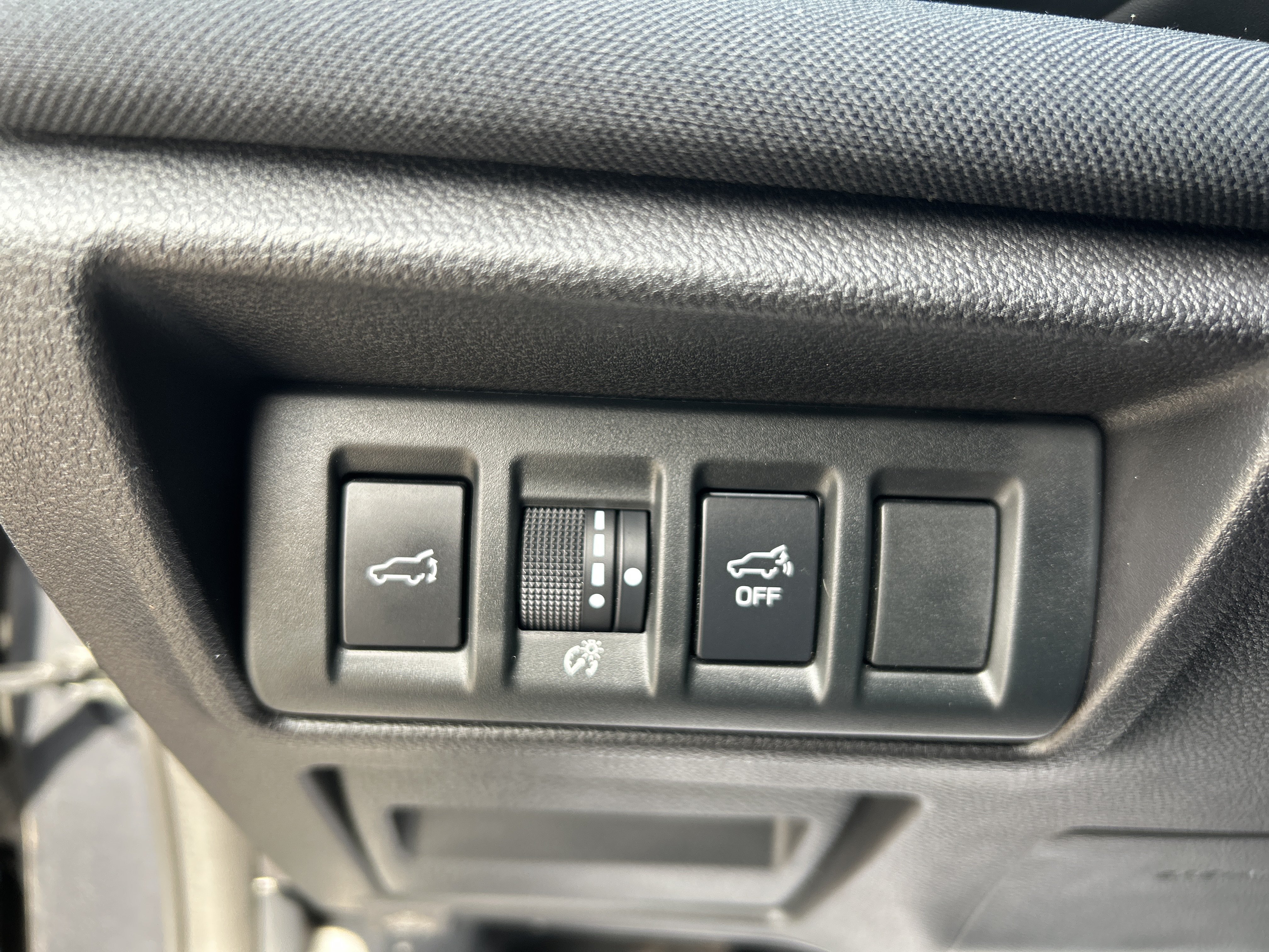 Used 2023 Subaru Outback Premium AWD/4WD image 18