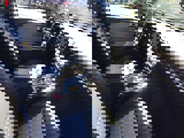 Certified 2022 Ford Explorer XLT w/ Equipment Group 202A image 11