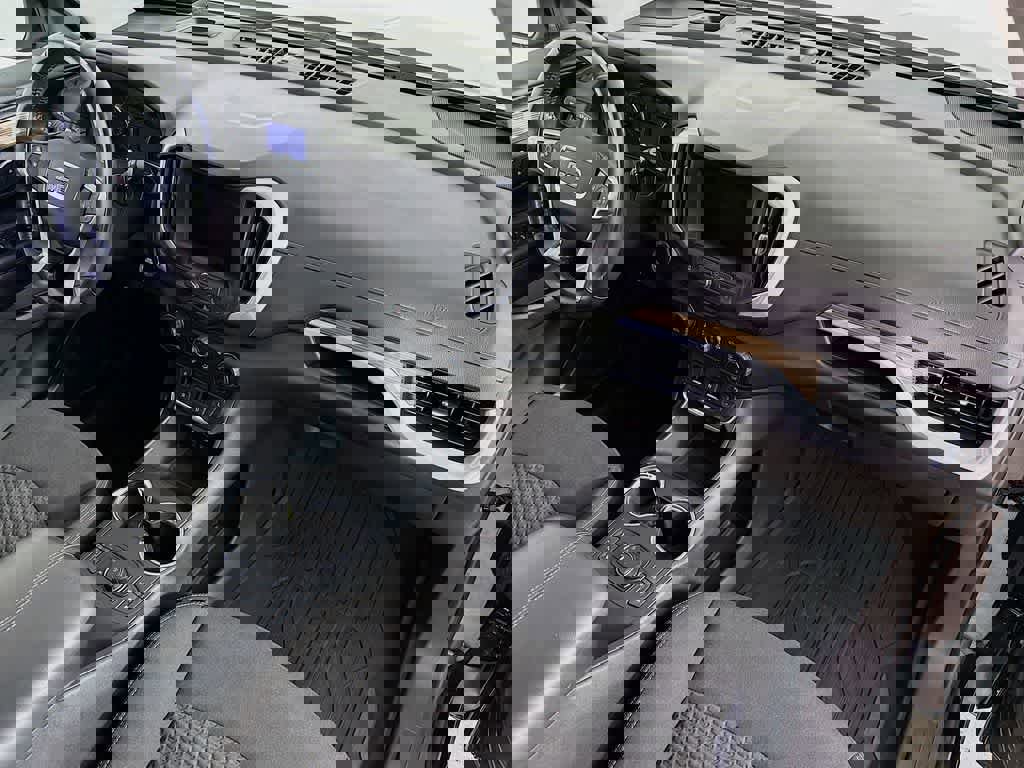 Used 2021 GMC Terrain SLE w/ Driver Convenience Package image 31