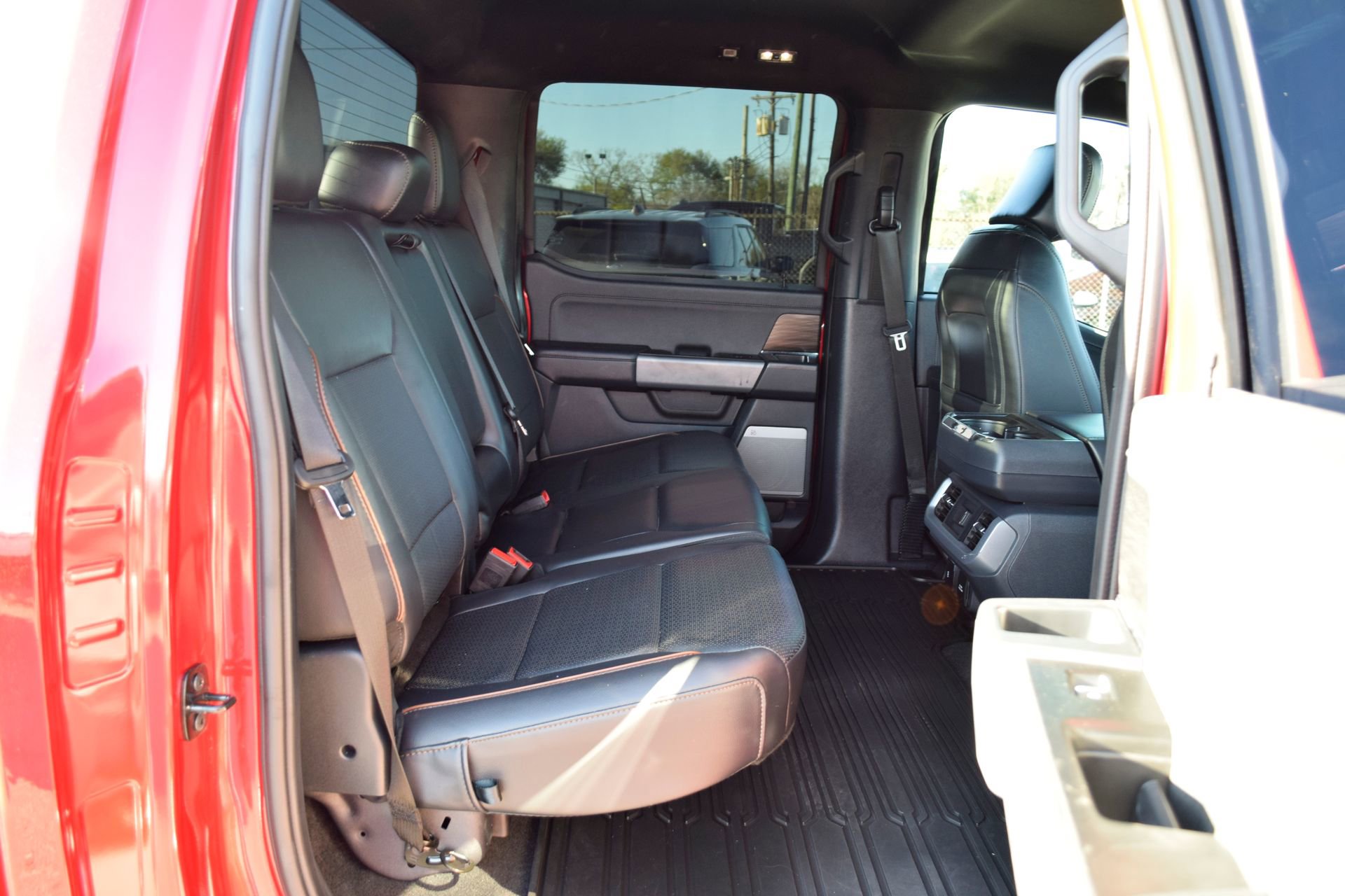 Certified 2025 Ford F150 Lariat w/ FX4 Off-Road Package image 22