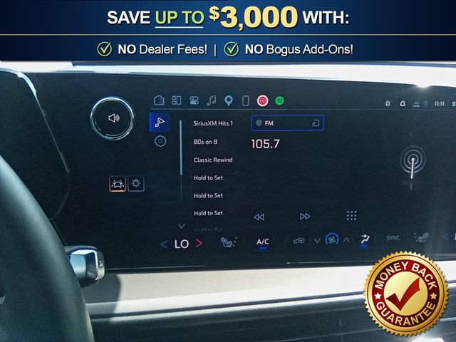 Used 2025 Chevrolet Traverse LT w/ LPO, Floor Liner Package FWD image 26