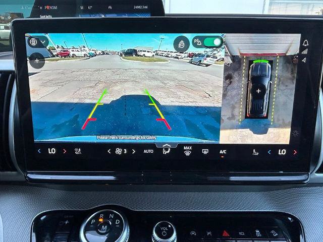 Certified 2025 Ford Expedition Active AWD/4WD image 17