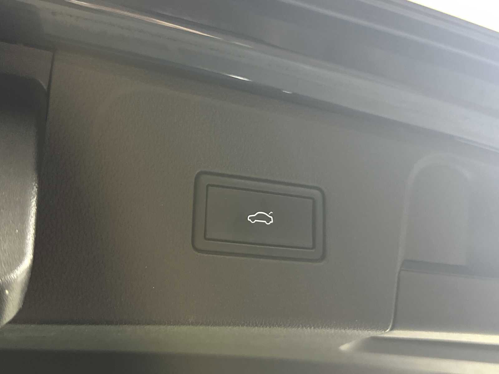 Used 2019 Volkswagen Atlas SE FWD image 21