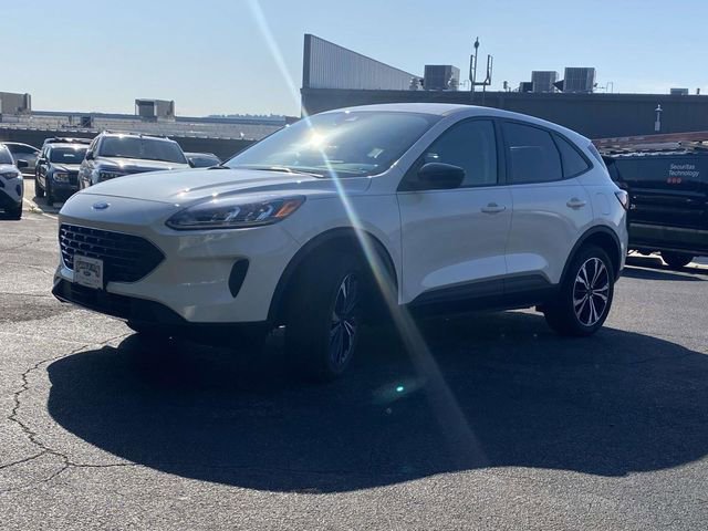 Certified 2022 Ford Escape SE w/ SE Sport Appearance Package AWD/4WD image 8