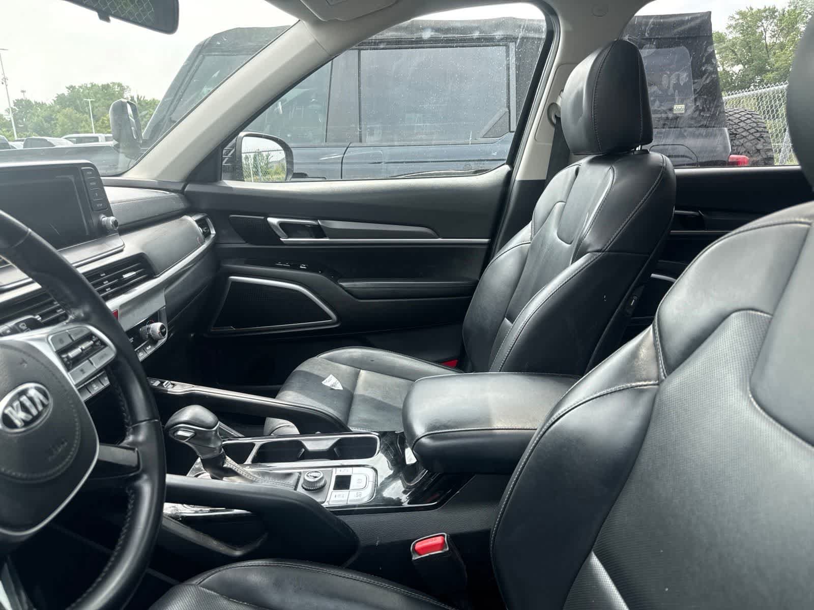 Used 2021 Kia Telluride S FWD image 32