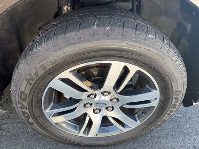 Certified 2024 Ford Expedition Limited image 14