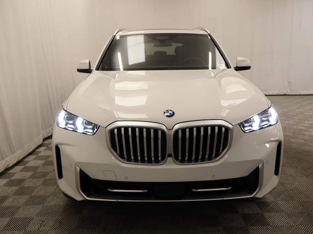 Used 2026 BMW X5 sDrive40i image 4