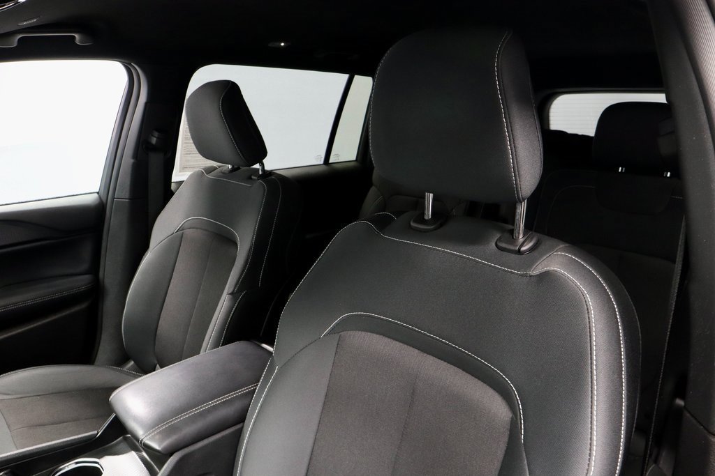 Used 2024 Jeep Grand Cherokee L Laredo image 26