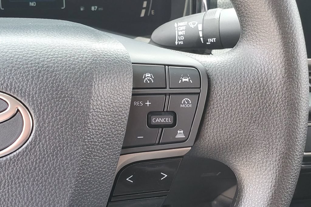 Used 2026 Toyota Camry LE FWD image 8