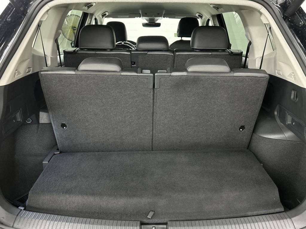 Used 2024 Volkswagen Tiguan SE image 30