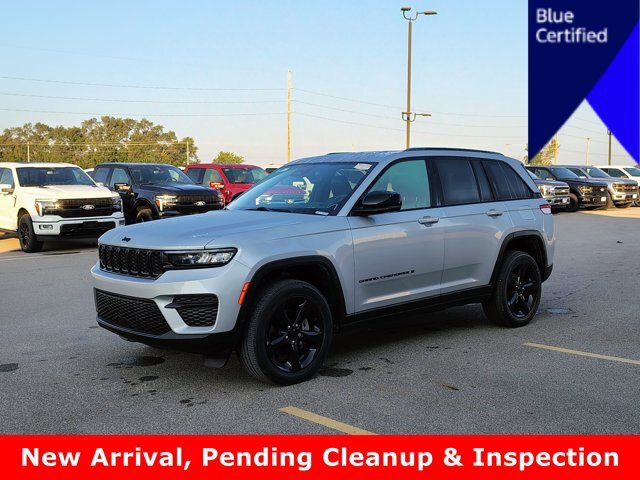 Used 2023 Jeep Grand Cherokee Altitude