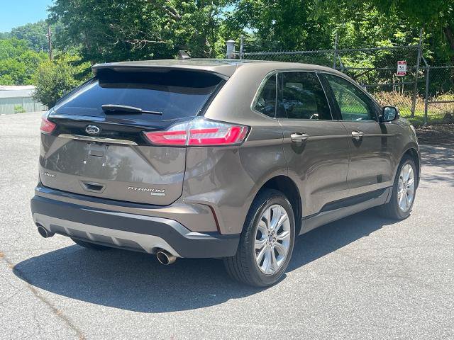 Certified 2019 Ford Edge Titanium w/ Equipment Group 301A FWD image 3