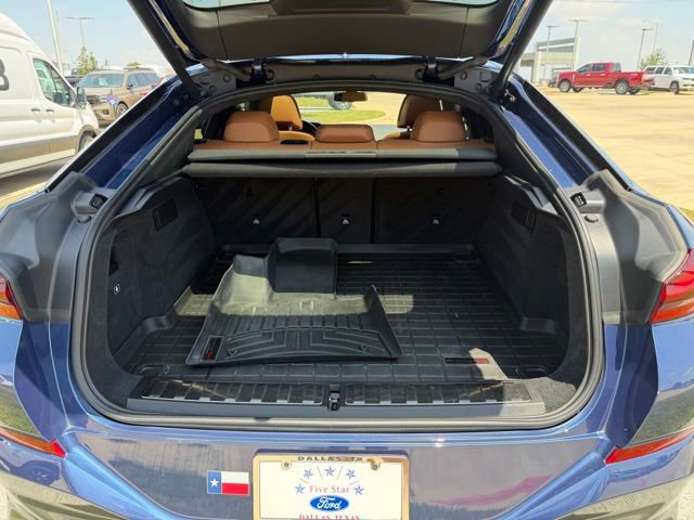 Used 2022 BMW X6 M50i w/ Executive Package AWD/4WD image 7