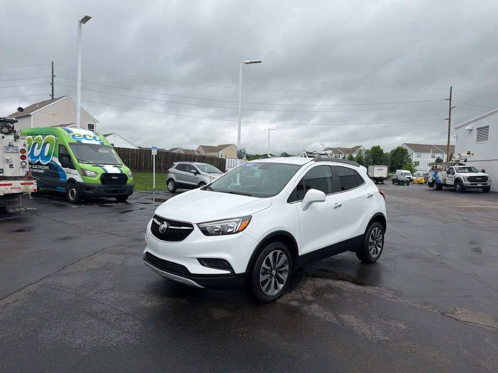Used 2022 Buick Encore Preferred AWD/4WD image 3