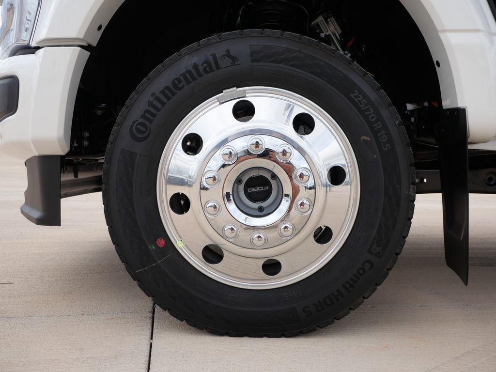 Certified 2026 Ford F450 Platinum AWD/4WD image 11