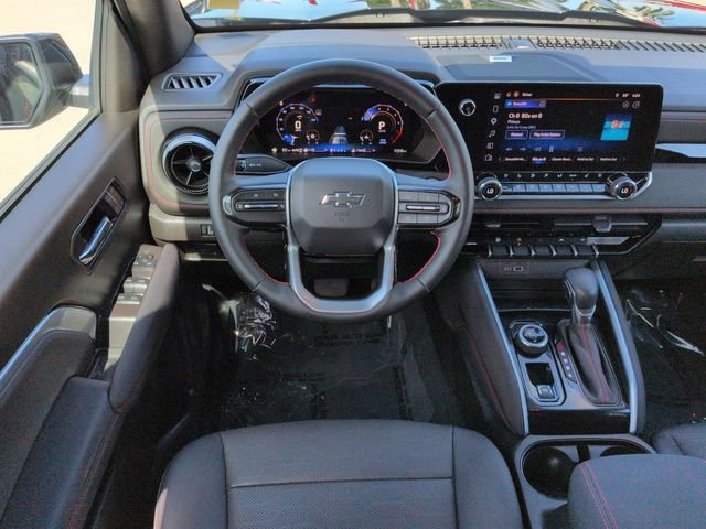 Used 2025 Chevrolet Colorado Z71 w/ Midnight Edition AWD/4WD image 15
