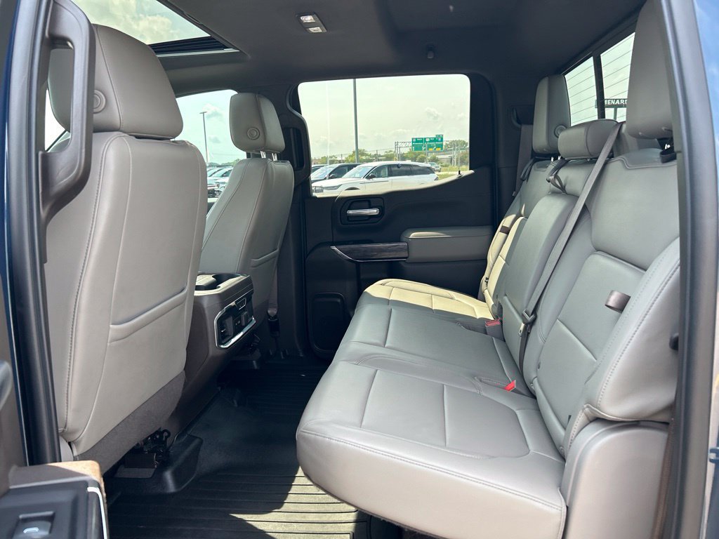 Used 2019 Chevrolet Silverado 1500 LTZ w/ LTZ Premium Package AWD/4WD image 27