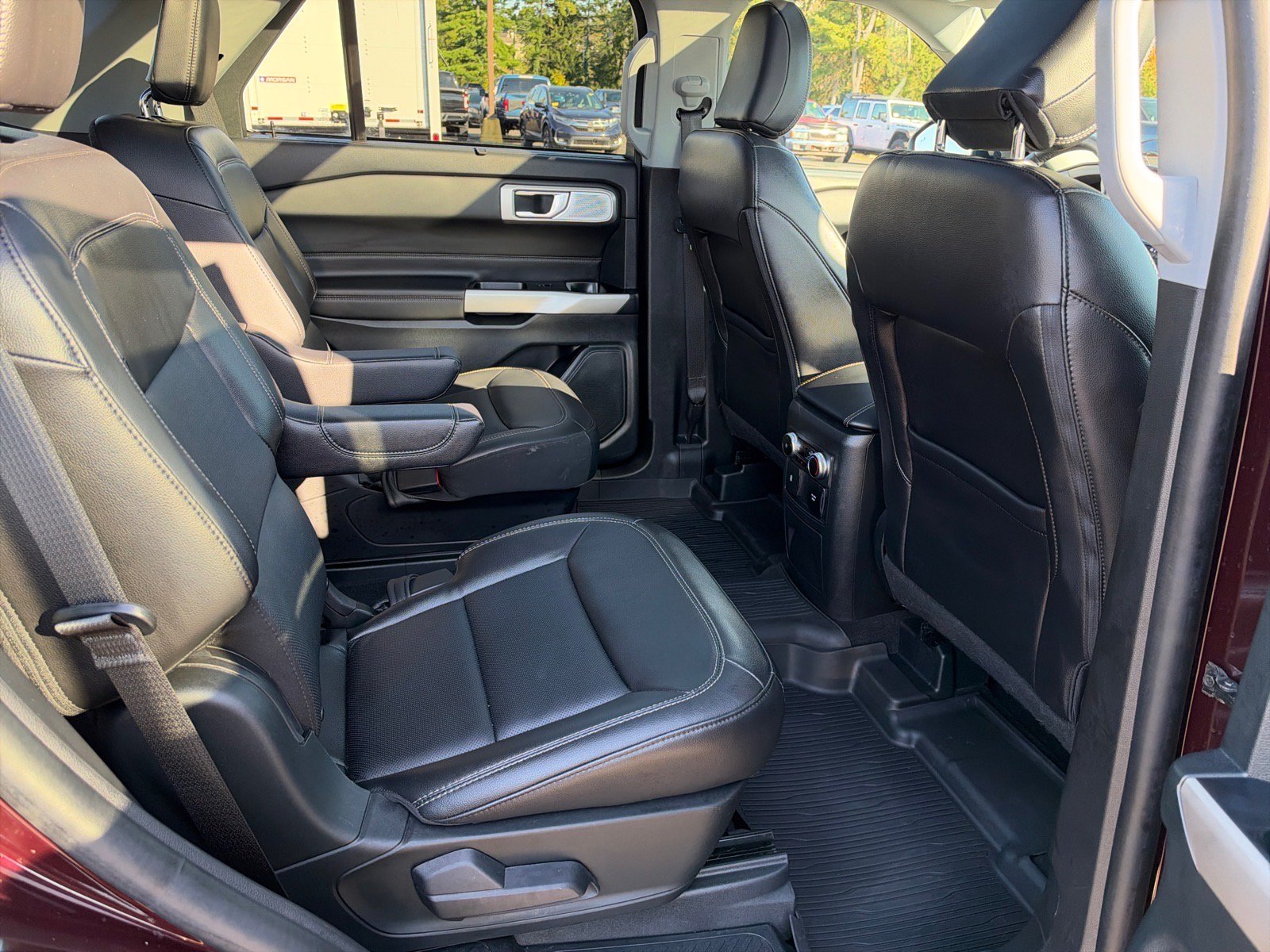Certified 2023 Ford Explorer Limited w/ Limited Technology Package AWD/4WD image 23