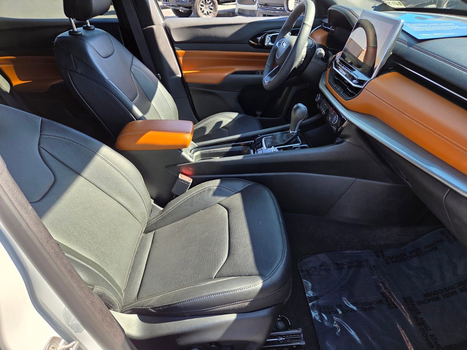 Used 2025 Jeep Compass Limited w/ Elite Group image 15