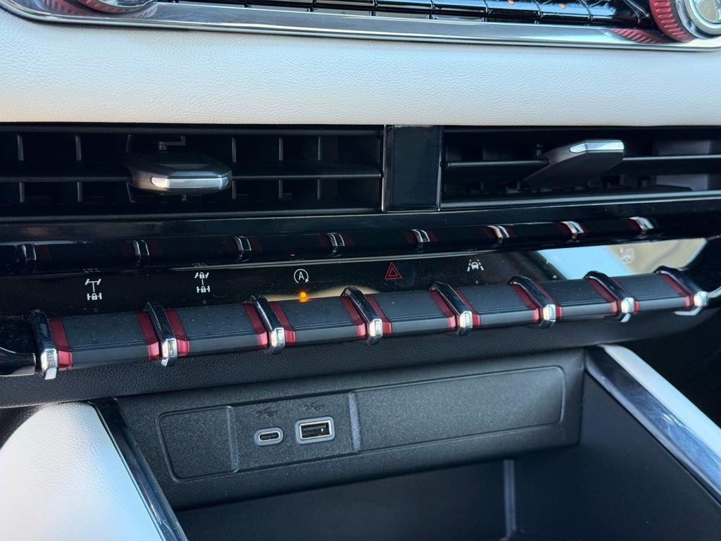 Used 2024 GMC Canyon AT4X image 12