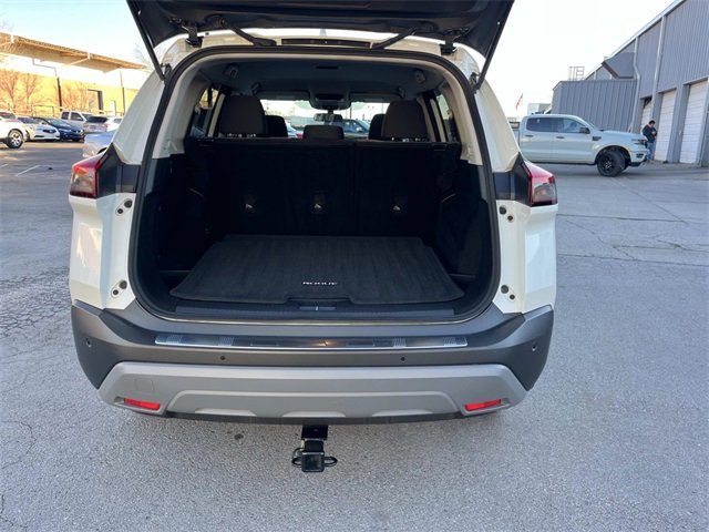 Used 2022 Nissan Rogue SV image 12