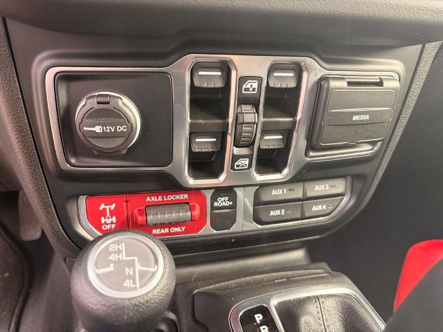 Used 2024 Jeep Gladiator Mojave w/ Steel Bumper Group image 22