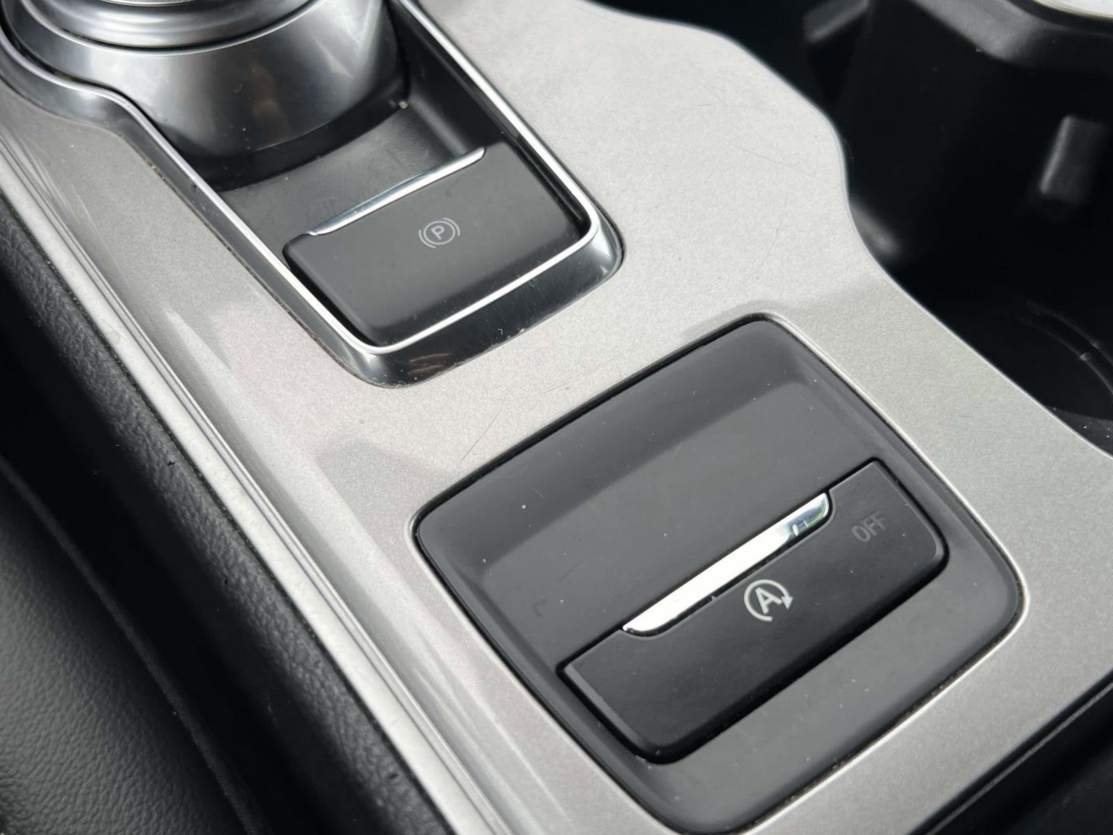 Certified 2024 Ford Edge SEL image 17