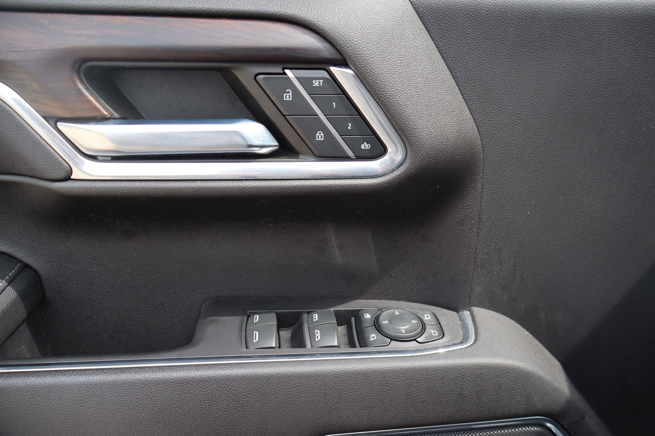 Used 2023 GMC Sierra 1500 SLT RWD image 12