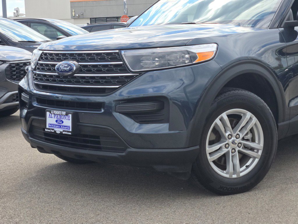 Certified 2022 Ford Explorer XLT image 2
