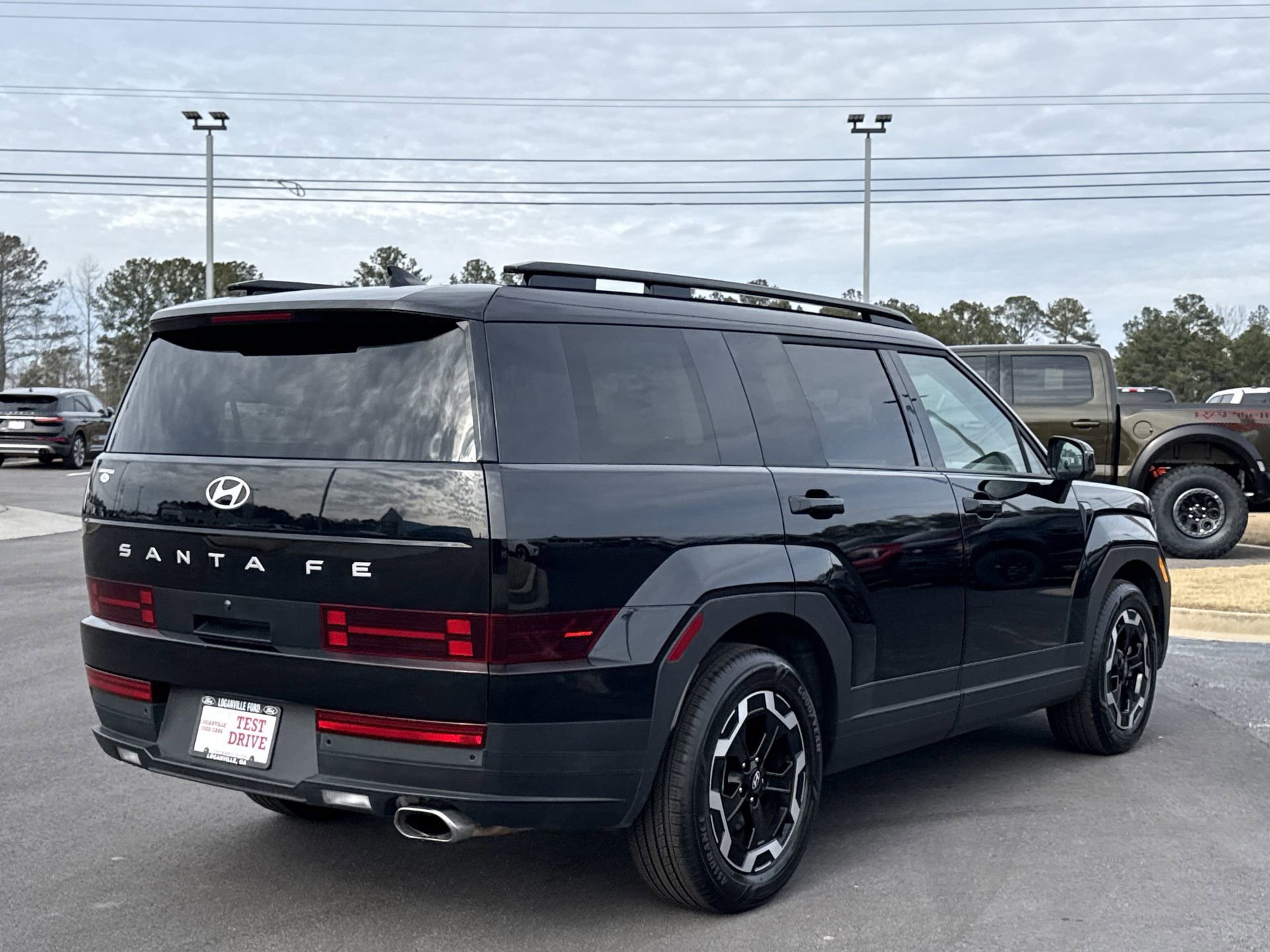 Used 2025 Hyundai Santa Fe SEL image 3