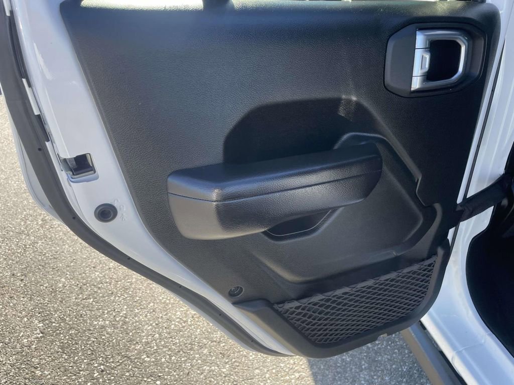 Used 2021 Jeep Gladiator Rubicon w/ Trailer Tow Package image 20