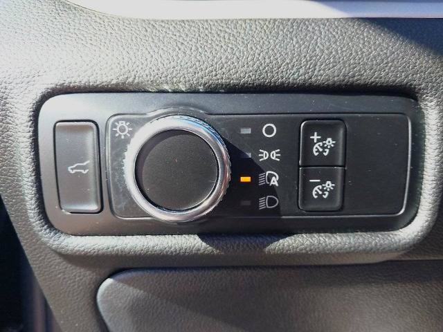 Certified 2023 Ford Explorer XLT RWD image 16
