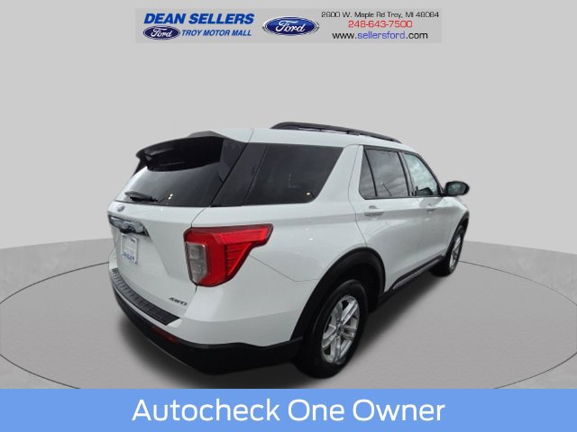 Certified 2023 Ford Explorer XLT w/ Equipment Group 202A AWD/4WD image 3