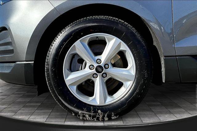 Certified 2023 Ford Edge SE image 16