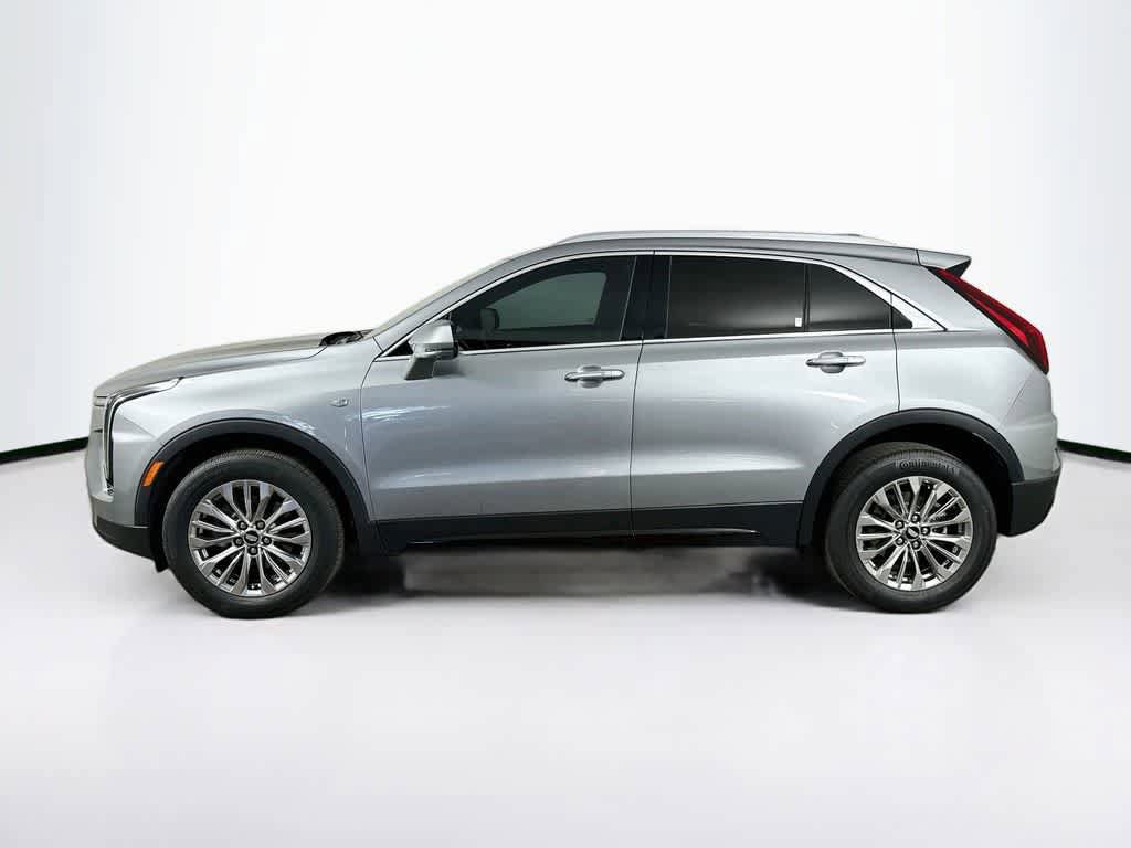 Used 2025 Cadillac XT4 Premium Luxury FWD image 3