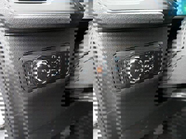 Certified 2025 Ford Escape Platinum image 16