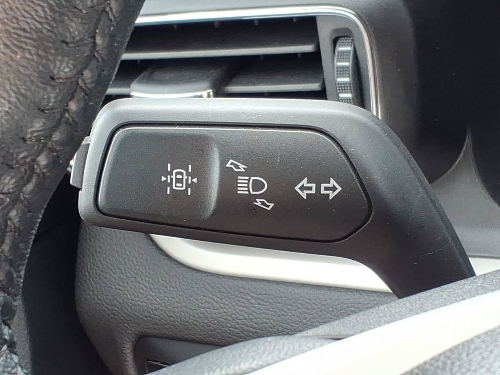 Certified 2023 Ford Explorer XLT w/ Equipment Group 202A AWD/4WD image 25