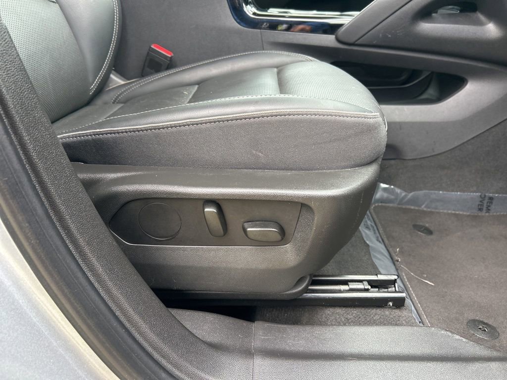 Used 2023 Buick Envision Essence FWD image 35