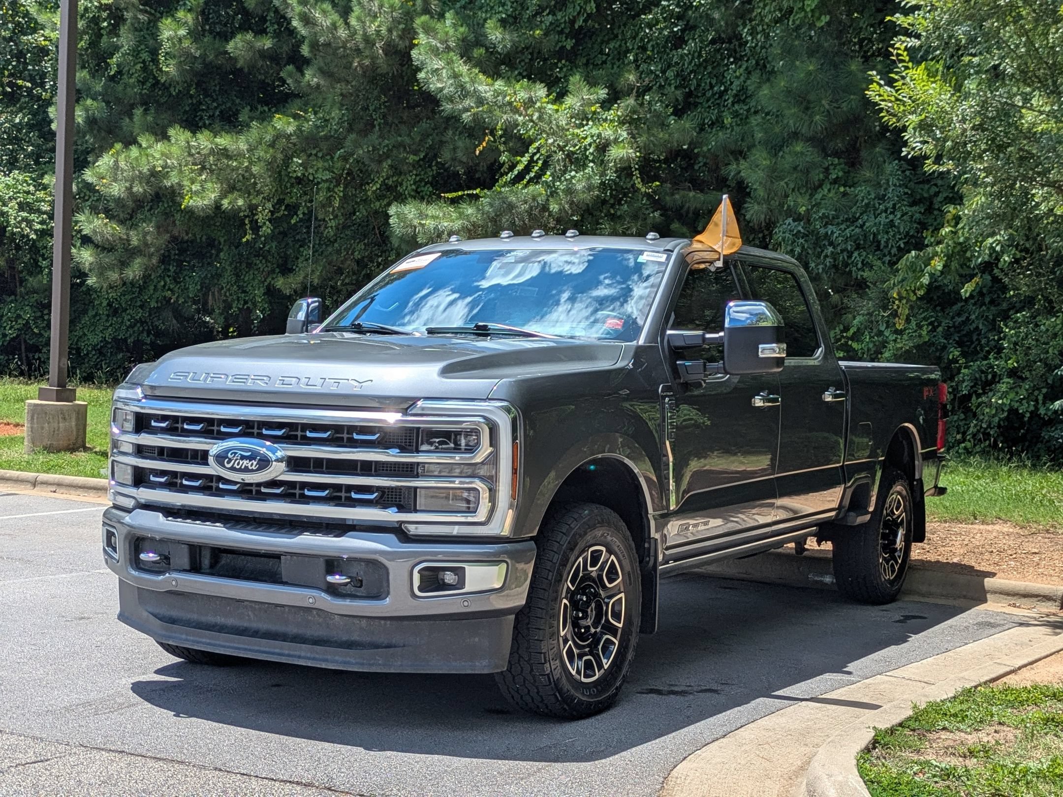Certified 2024 Ford F250 Platinum w/ FX4 Off-Road Package AWD/4WD image 6