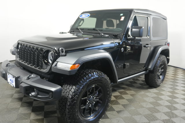 Used 2025 Jeep Wrangler Sport AWD/4WD image 7