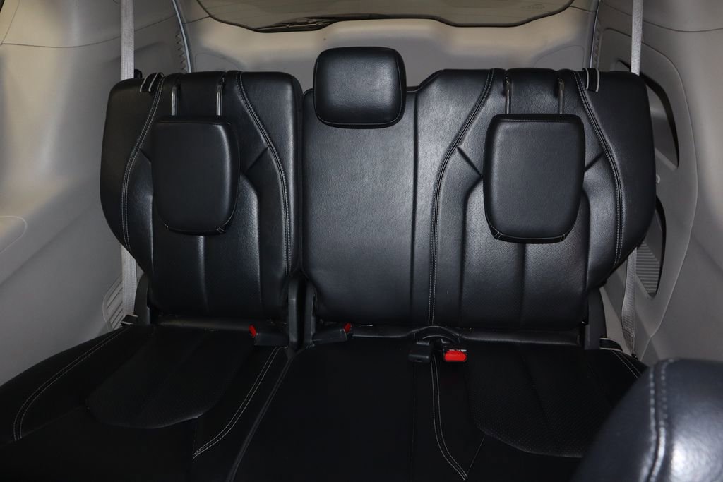 Used 2022 Chrysler Pacifica Touring-L FWD image 22