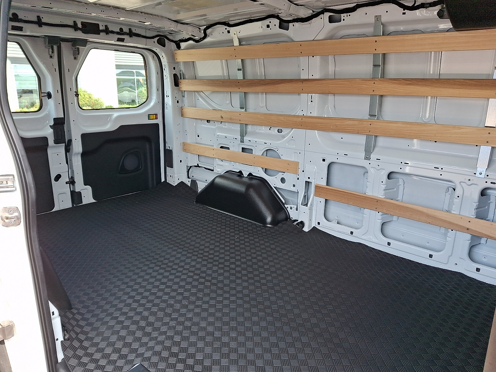 Certified 2025 Ford Transit 250 Low Roof w/ Exterior Upgrade Package RWD image 12
