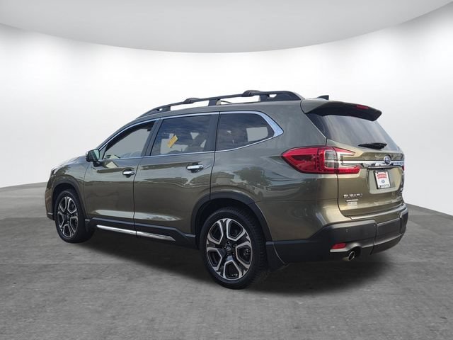 Used 2023 Subaru Ascent Touring AWD/4WD image 4