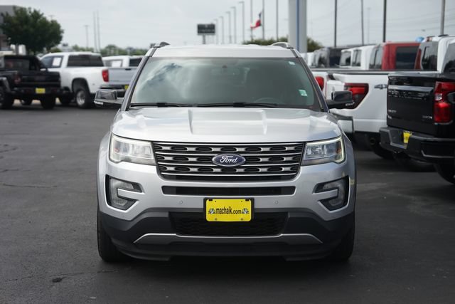 Certified 2017 Ford Explorer XLT w/ Equipment Group 202A FWD image 3