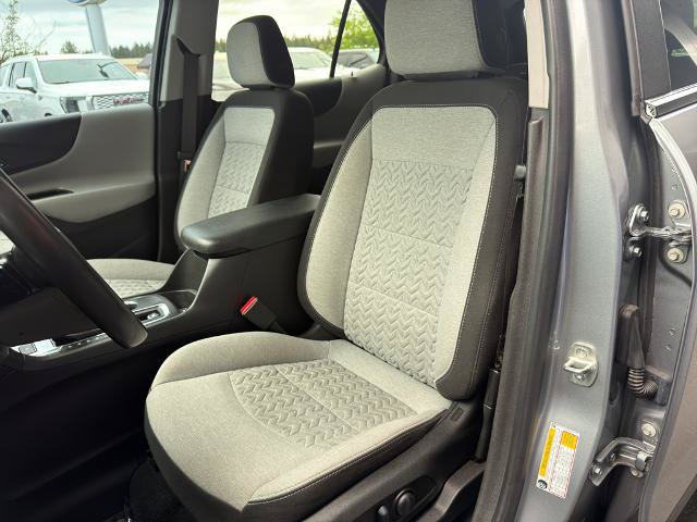 Used 2023 Chevrolet Equinox LT w/ Driver Convenience Package AWD/4WD image 16