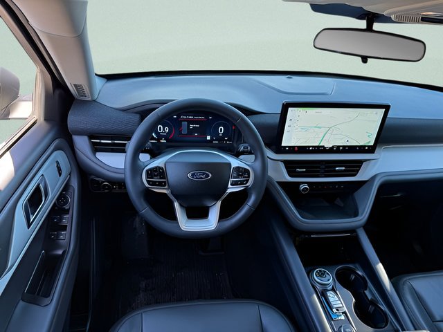 Certified 2025 Ford Explorer Active w/ Active Comfort Package AWD/4WD image 7