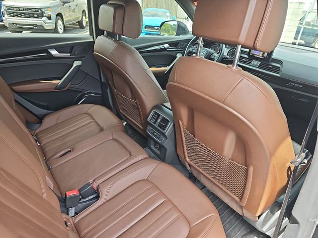 Used 2019 Audi Q5 2.0T Premium w/ Convenience Package AWD/4WD image 13