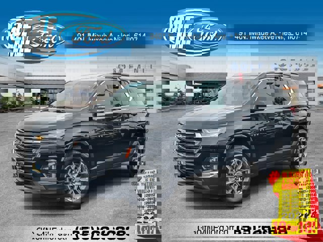 Used 2023 Chevrolet Traverse LT